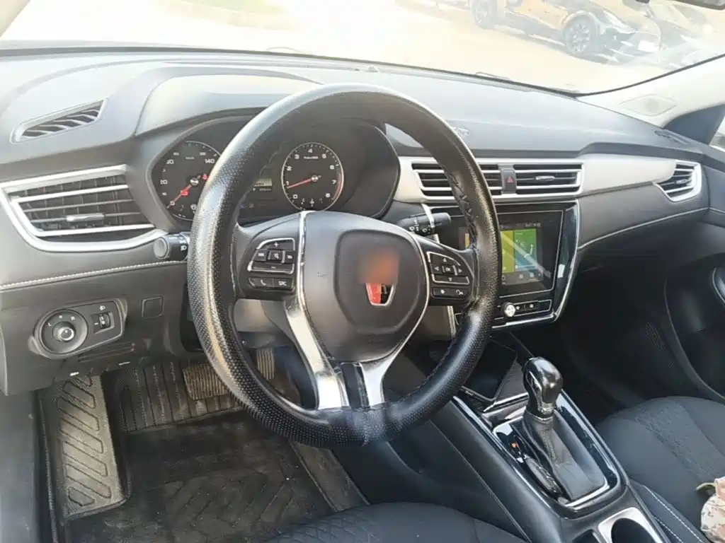 Roewe i5 — фото 10