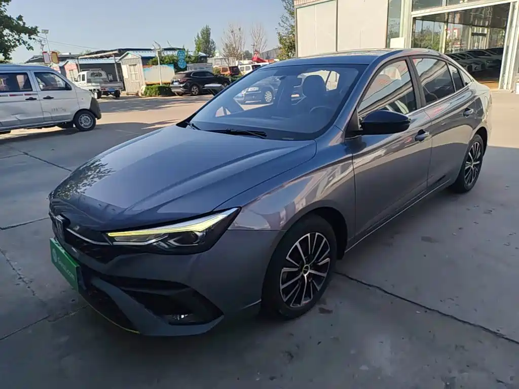 Roewe i5 — фото 2