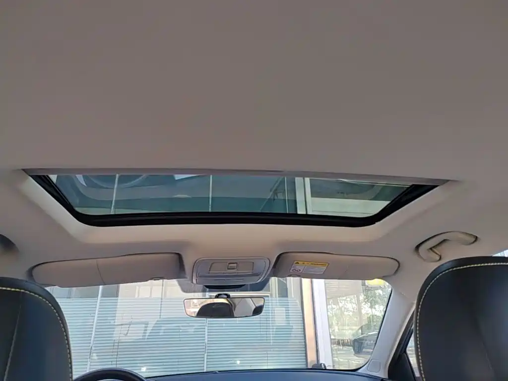 Roewe i5 — фото 18