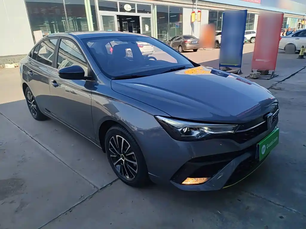Roewe i5 — фото 4