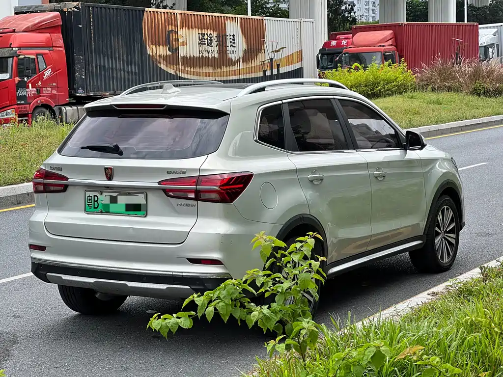 Roewe RX5 New Energy — фото 7