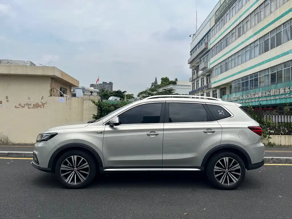 Roewe RX5 New Energy — фото 3