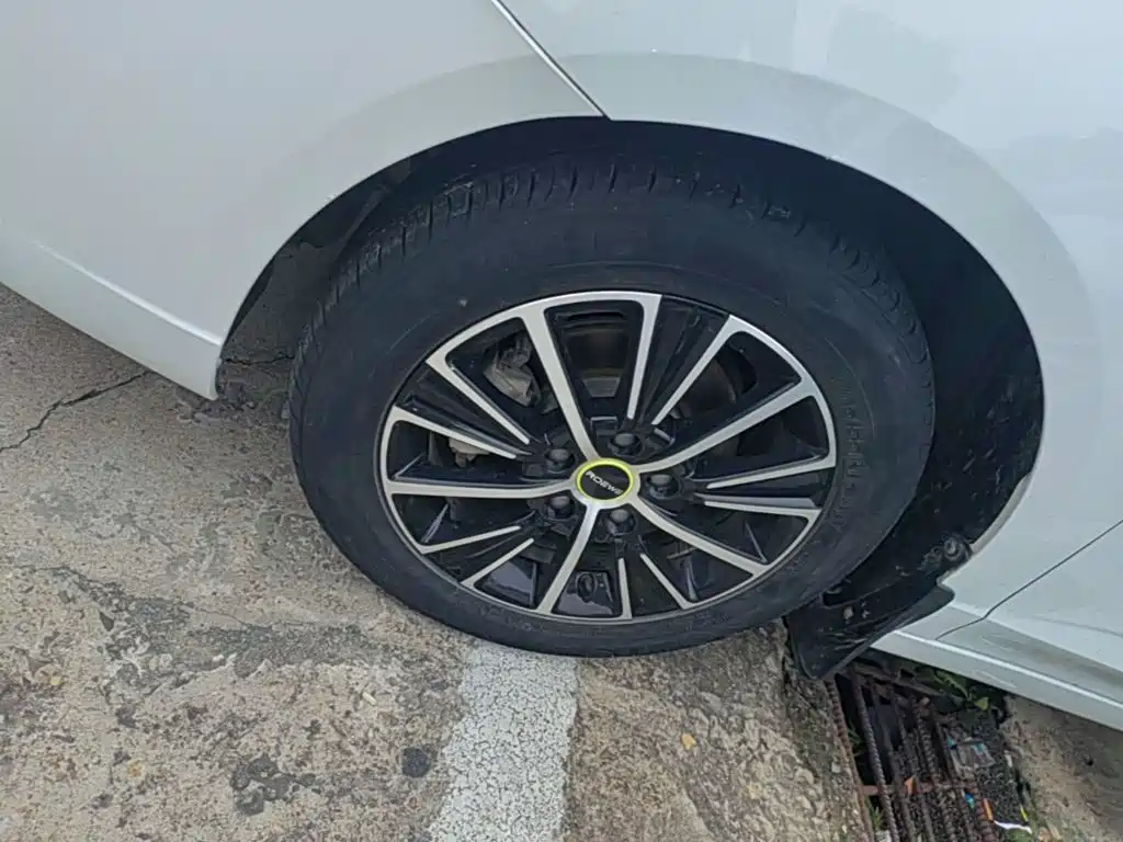 Roewe i5 — фото 23
