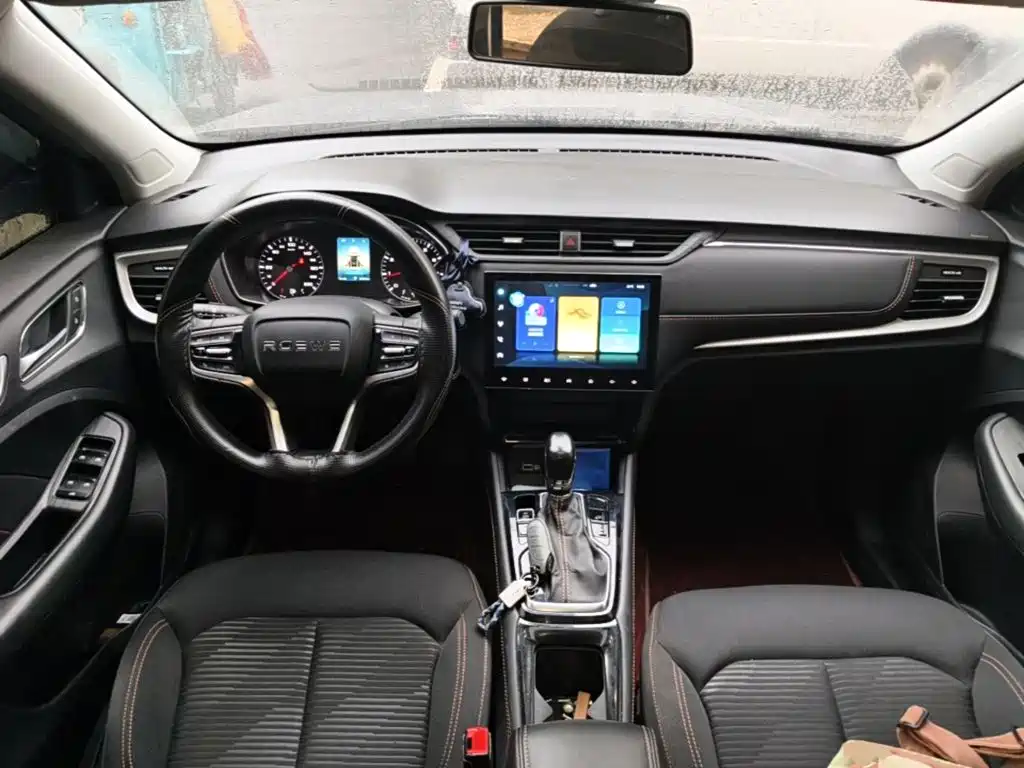 Roewe RX3 — фото 10