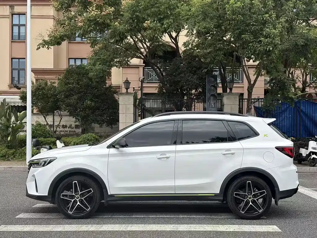 Roewe RX5 — фото 8