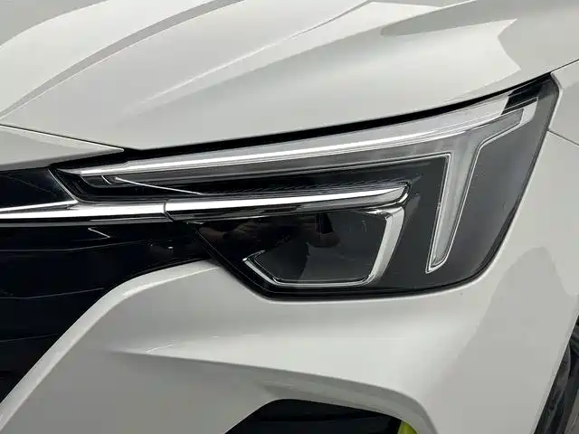 Roewe i6 MAX — фото 17