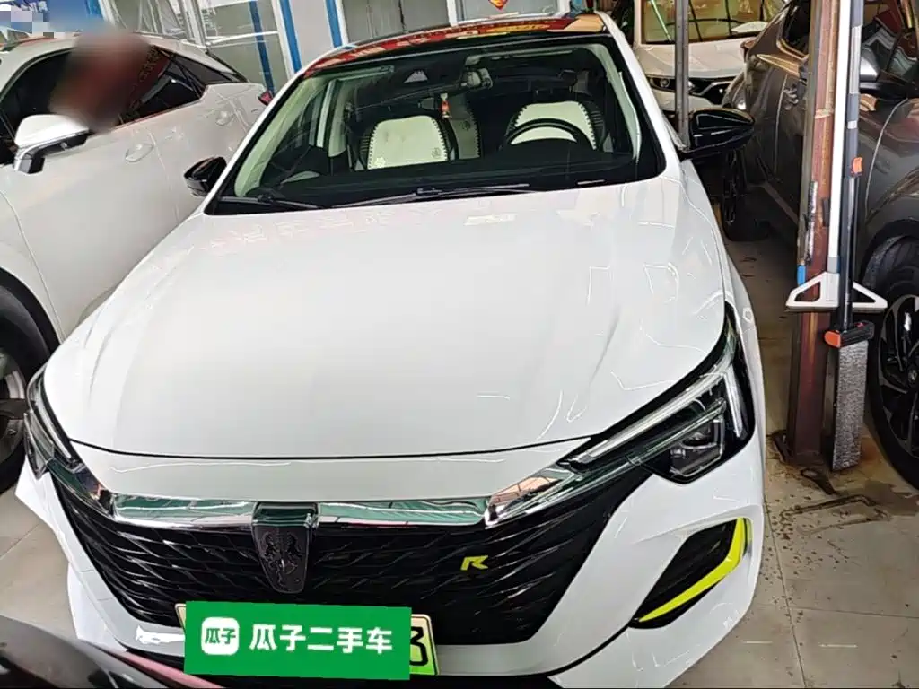 Roewe i6 MAX New Energy — фото 3