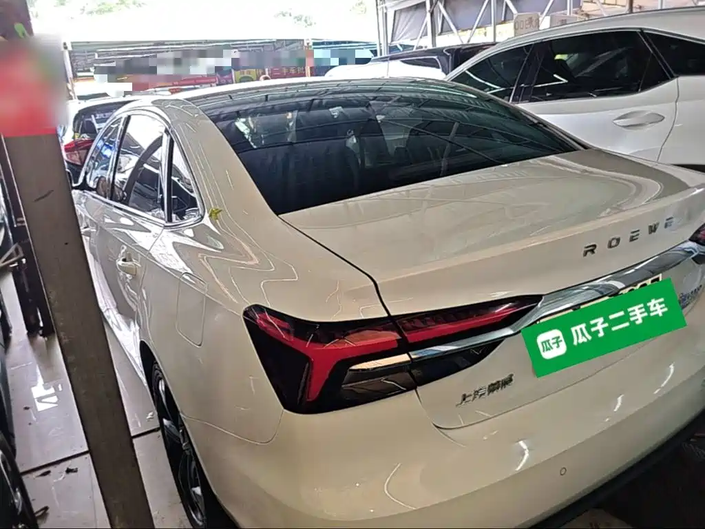Roewe i6 MAX New Energy — фото 5