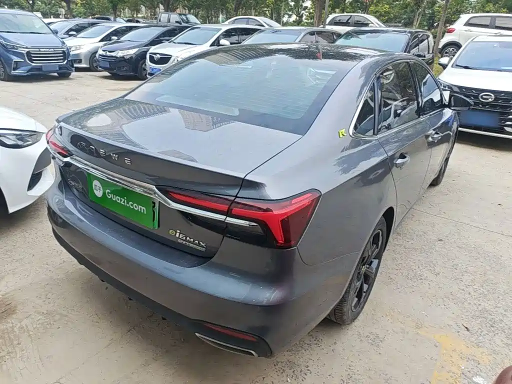 Roewe i6 MAX New Energy — фото 7