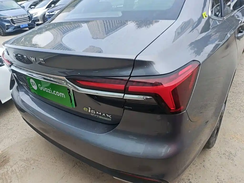 Roewe i6 MAX New Energy — фото 8
