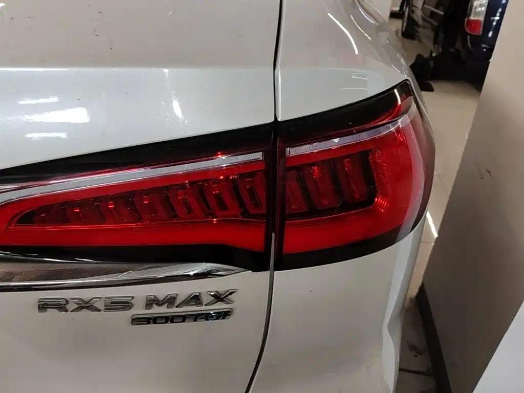 Roewe RX5 MAX — фото 8