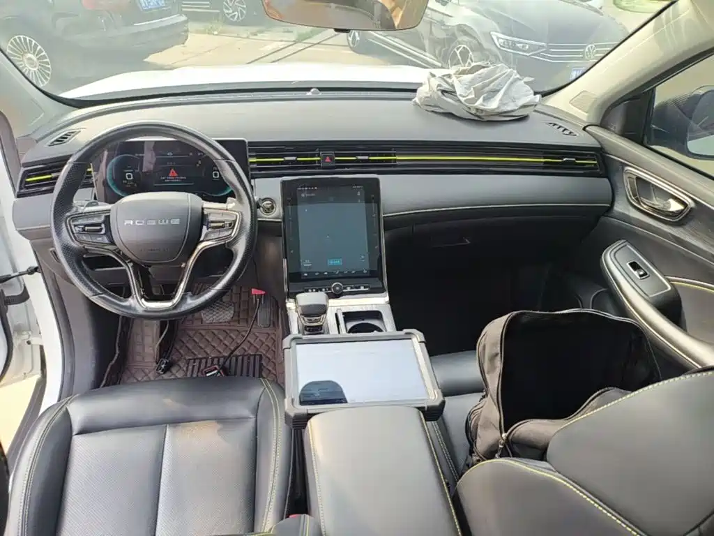 Roewe RX5 New Energy — фото 10