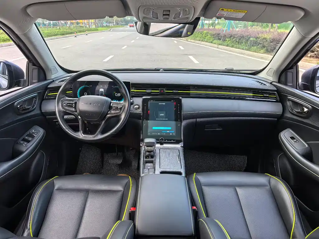 Roewe RX5 — фото 4