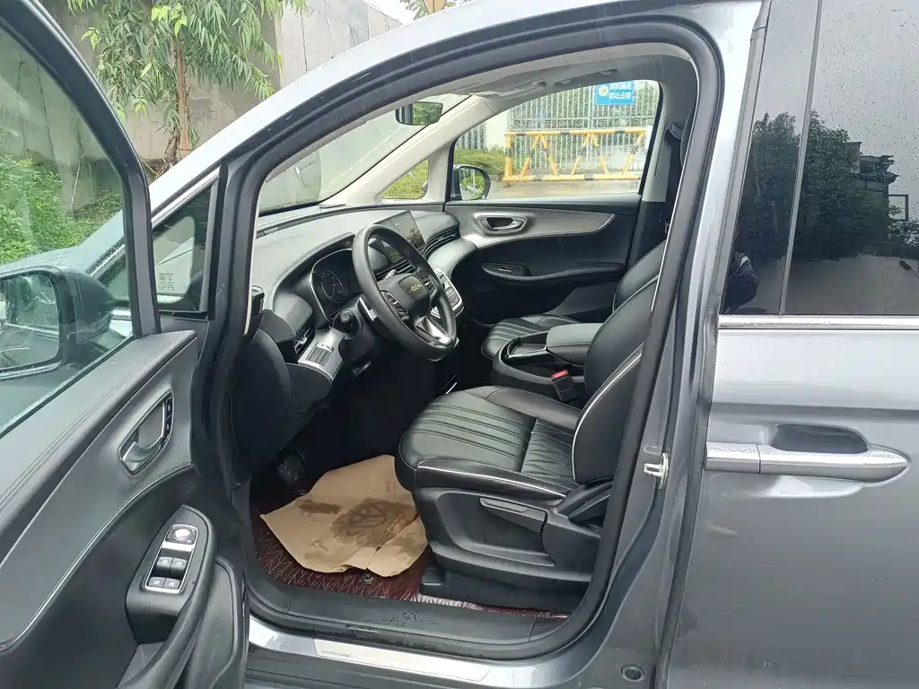 Roewe iMAX8 — фото 4