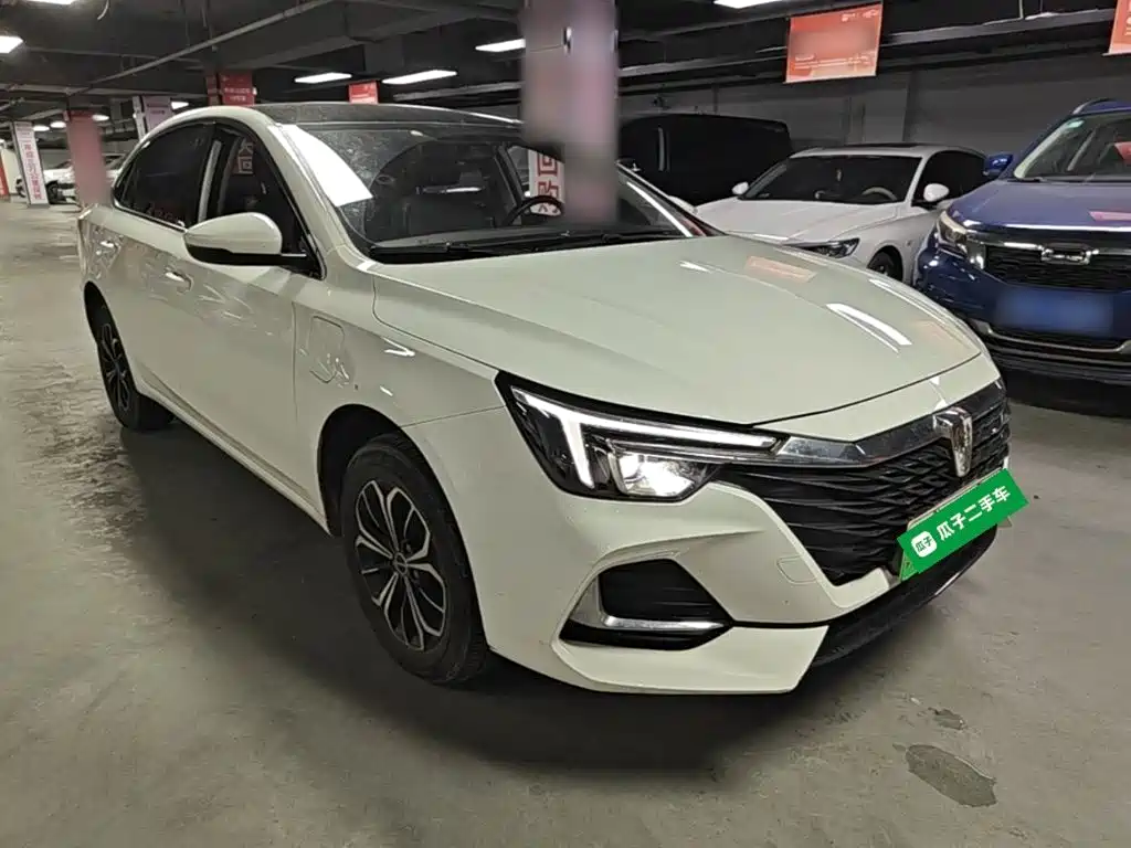 Roewe i6 MAX New Energy — фото 4