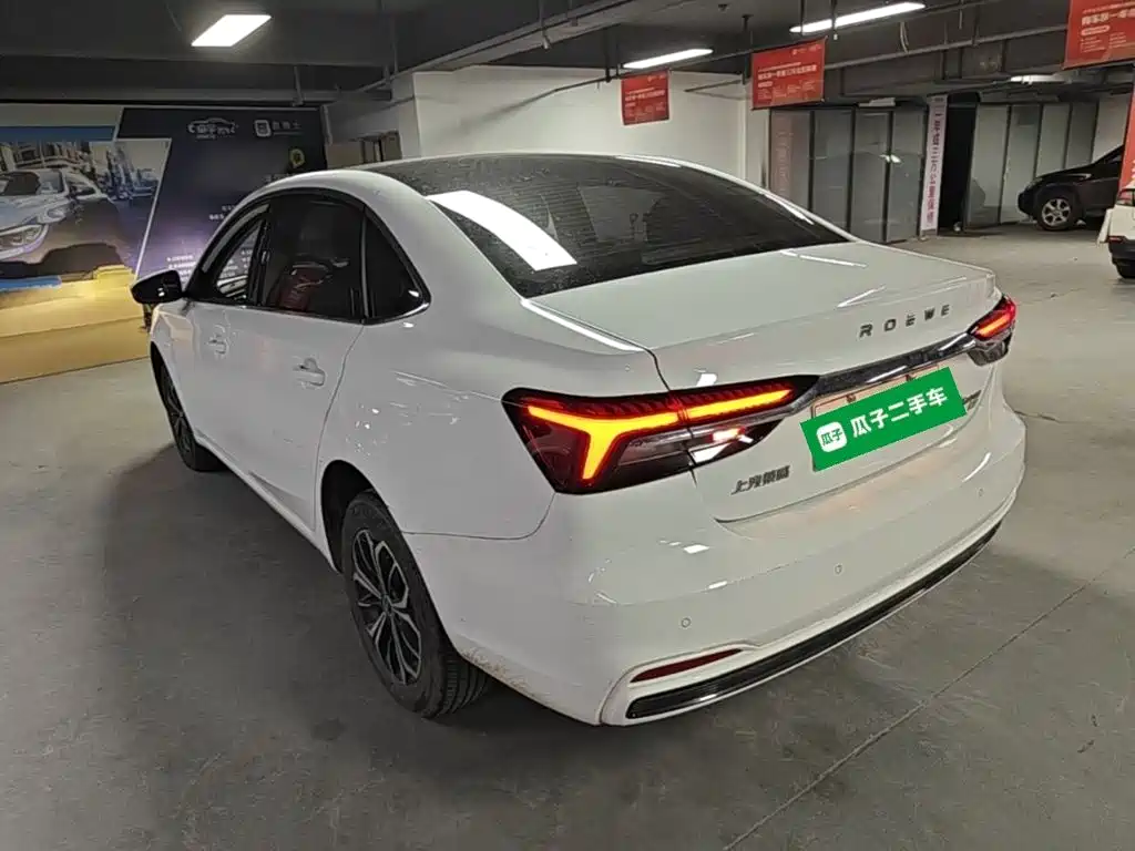 Roewe i6 MAX New Energy — фото 5