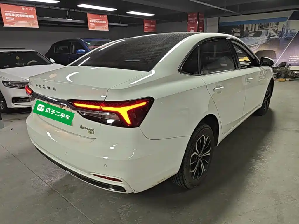 Roewe i6 MAX New Energy — фото 7