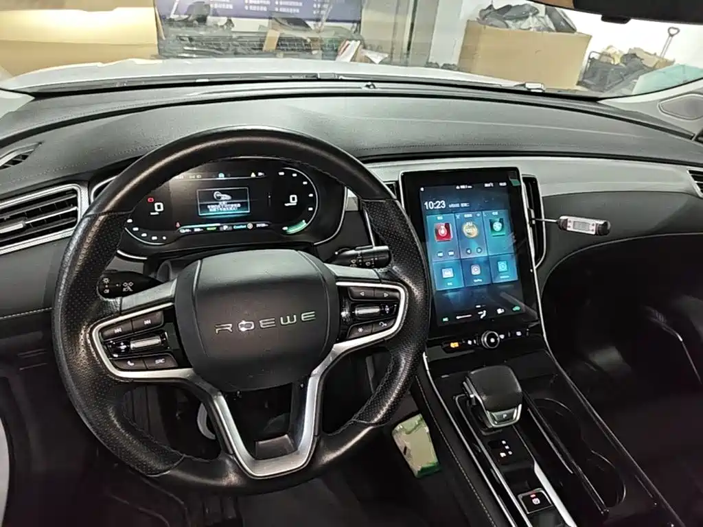 Roewe i6 MAX New Energy — фото 10