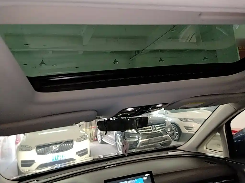 Roewe iMAX8 — фото 18