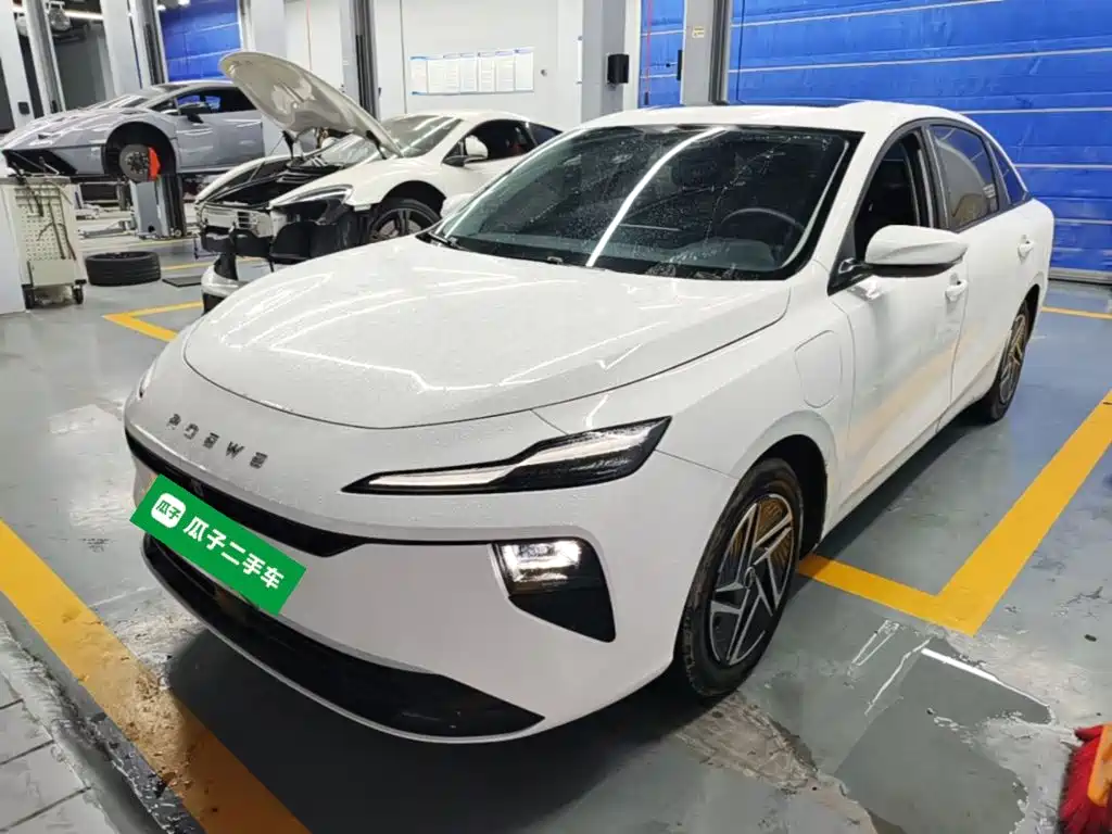 Roewe D6 — фото 2