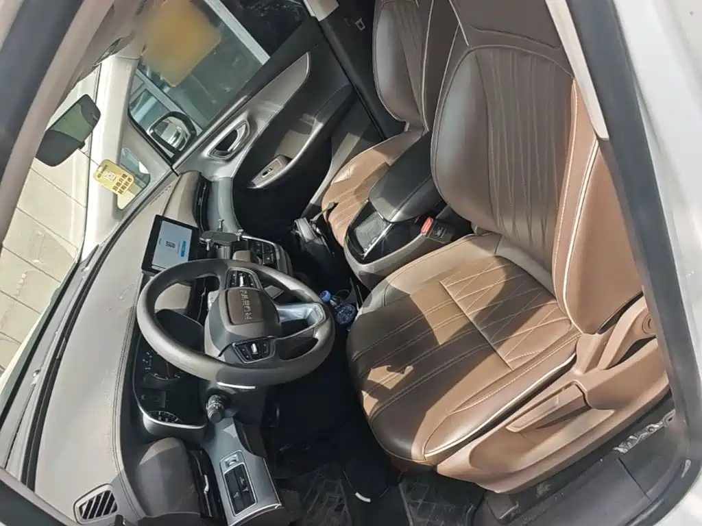 Roewe iMAX8 — фото 15