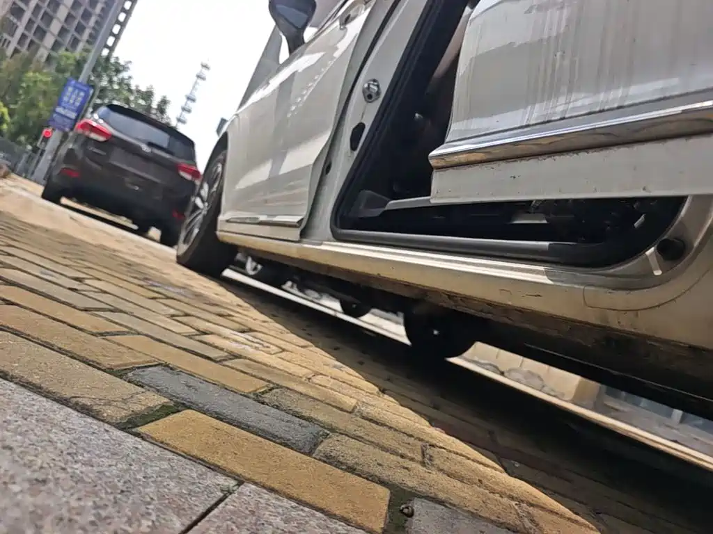 Roewe iMAX8 — фото 22
