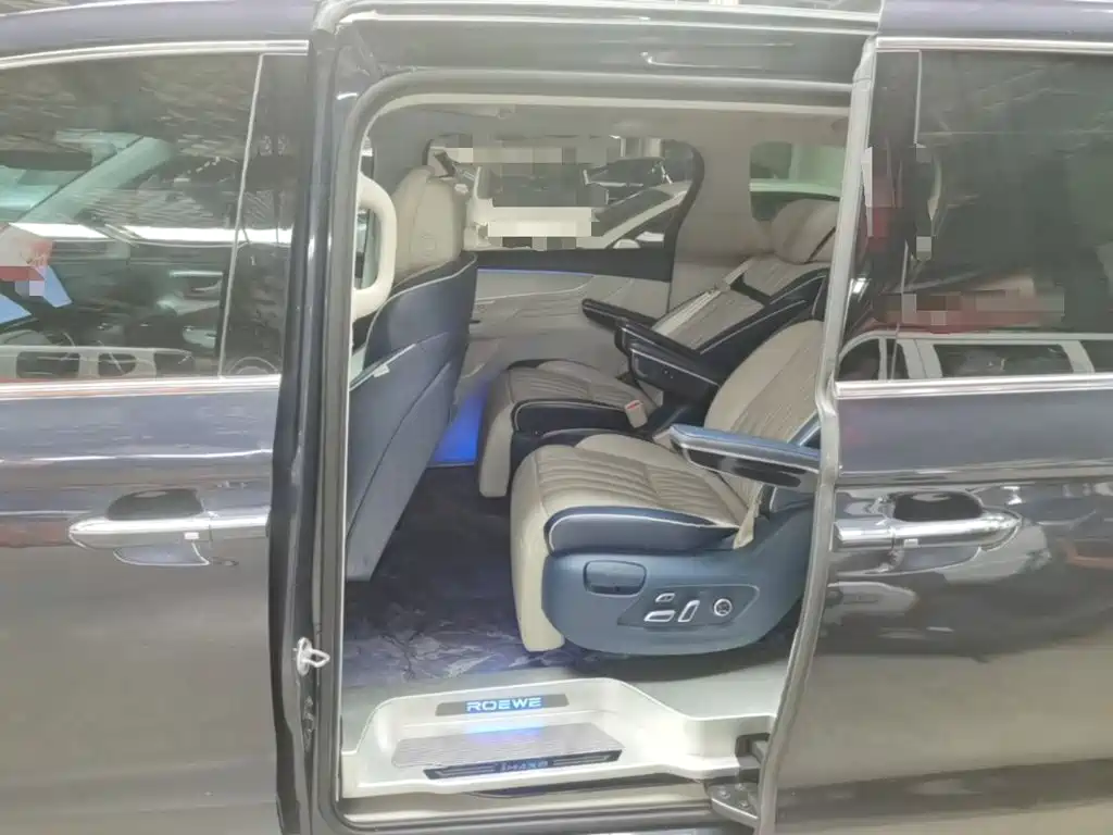 Roewe iMAX8 — фото 17