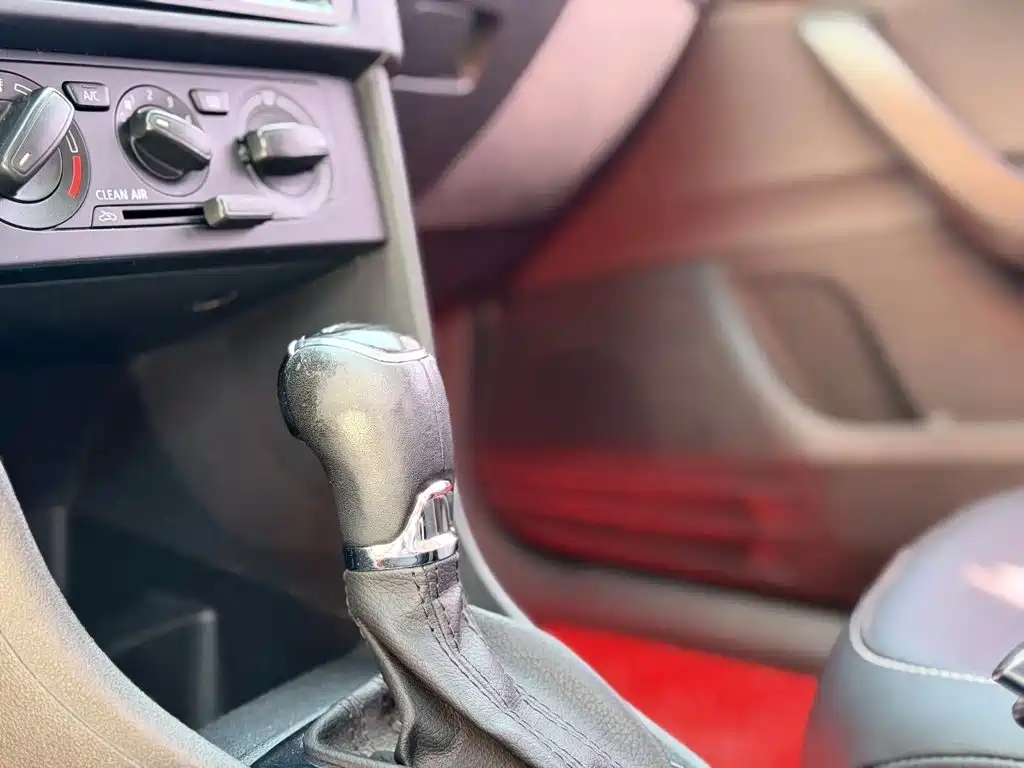 Skoda Rapid Spaceback — фото 7