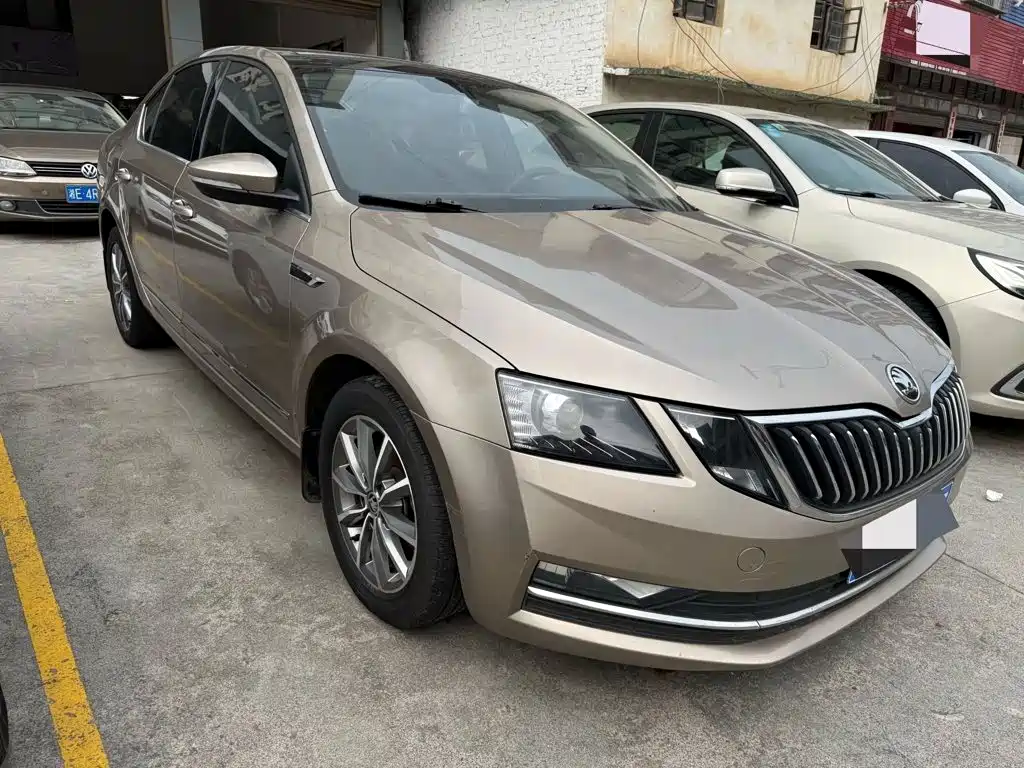 Skoda Octavia — фото 3