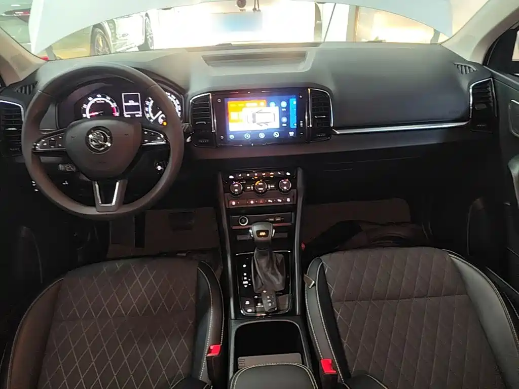 Skoda Karoq — фото 10