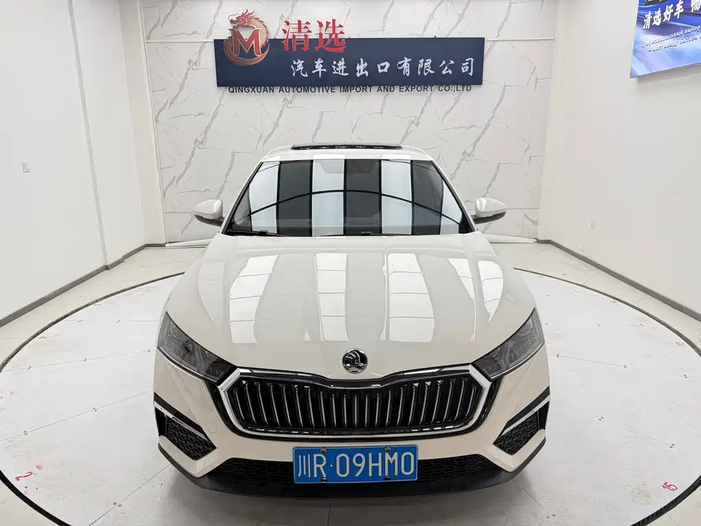 Skoda Octavia — фото 2