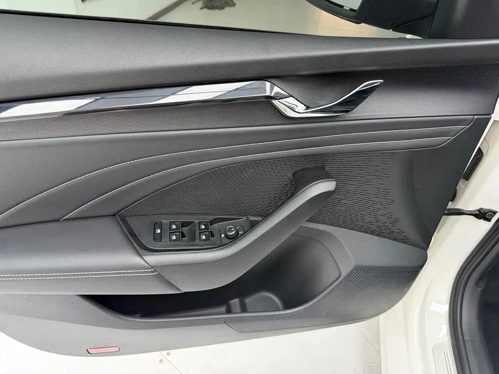 Skoda Octavia — фото 11