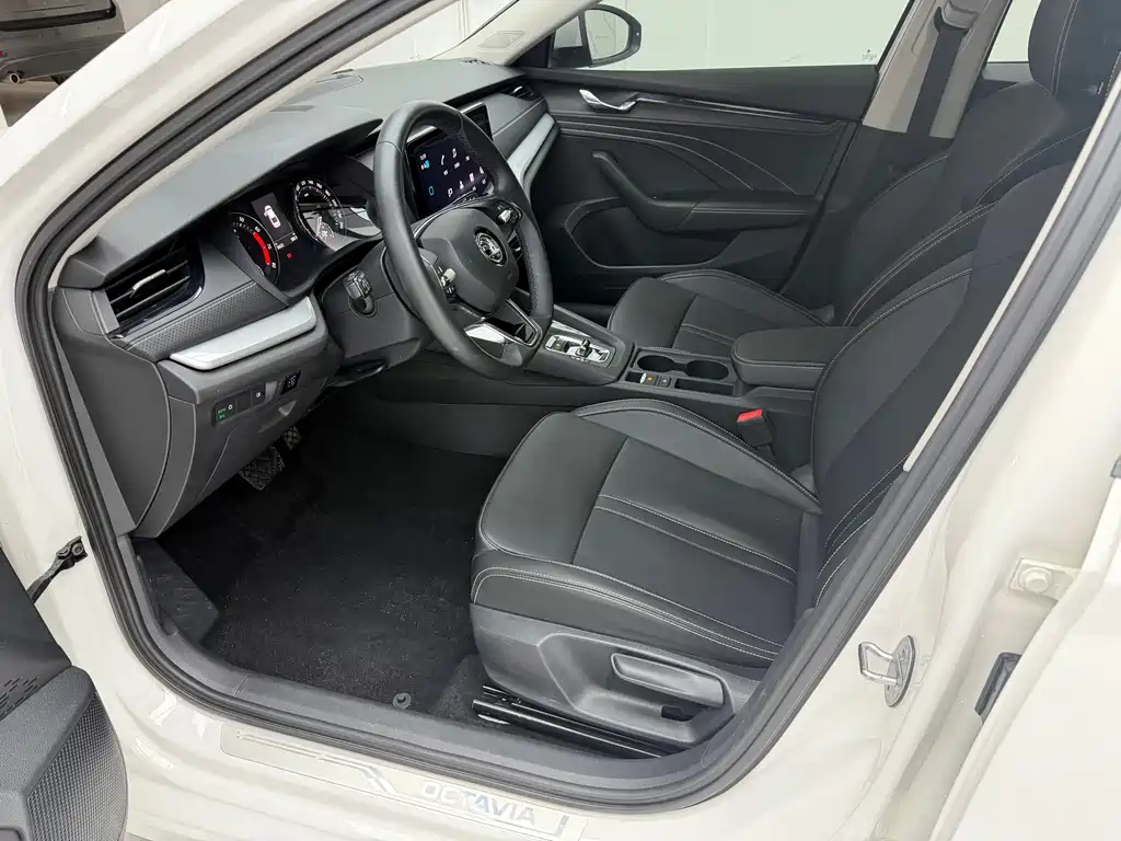 Skoda Octavia — фото 13
