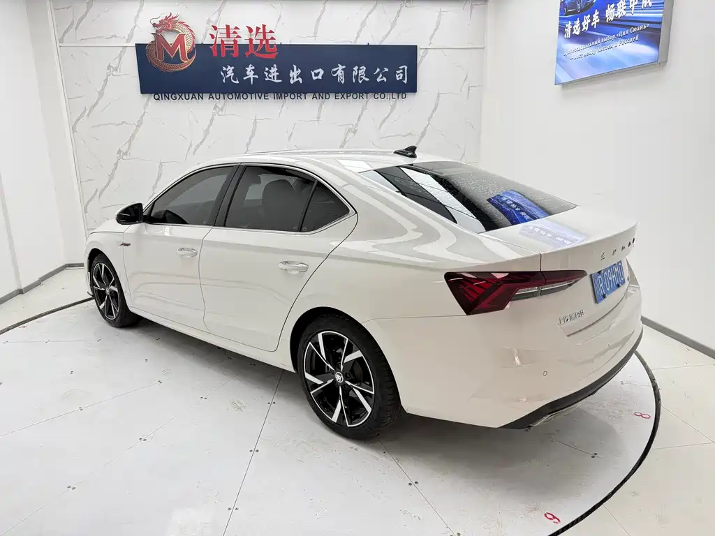 Skoda Octavia — фото 4