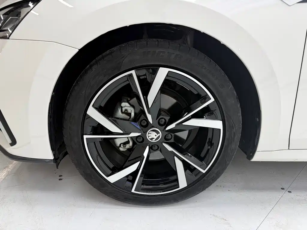 Skoda Octavia — фото 8