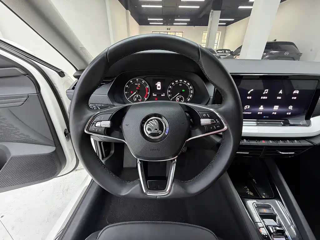 Skoda Octavia — фото 10