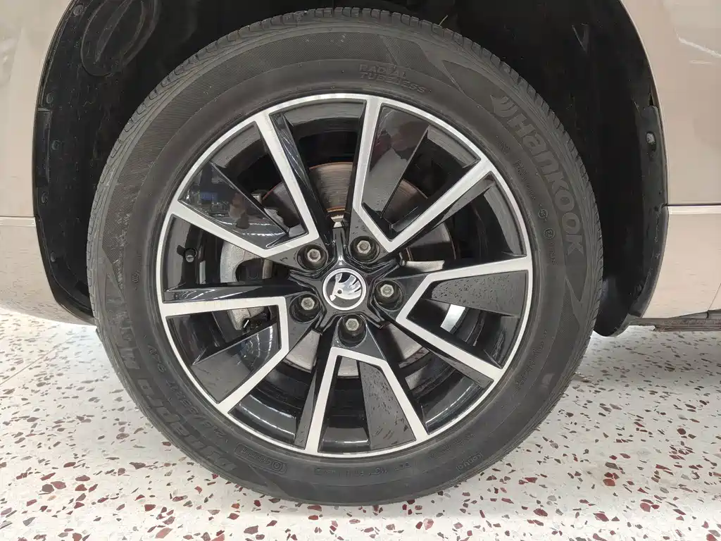 Skoda Karoq — фото 22