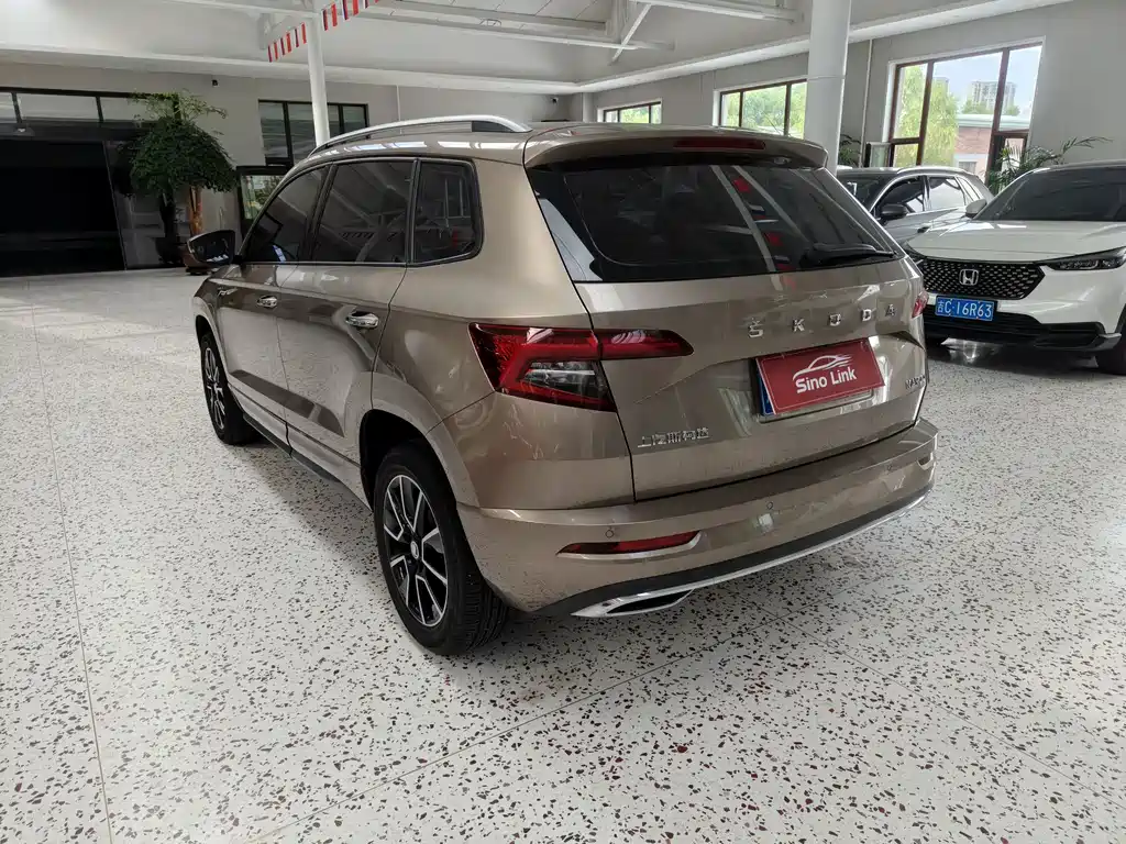 Skoda Karoq — фото 6