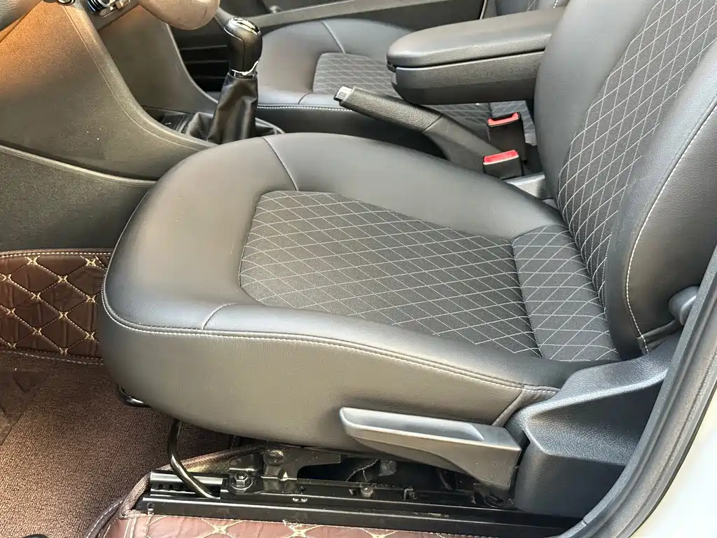 Skoda Rapid — фото 22