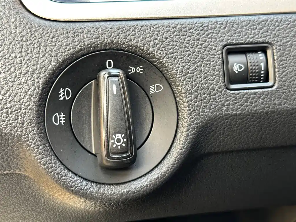 Skoda Rapid — фото 24