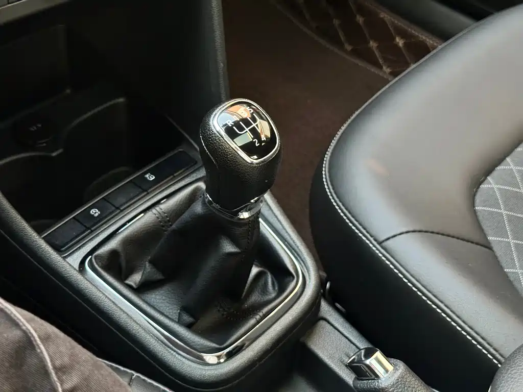 Skoda Rapid — фото 28