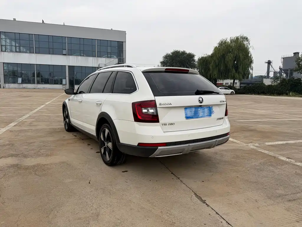 Skoda Octavia — фото 6