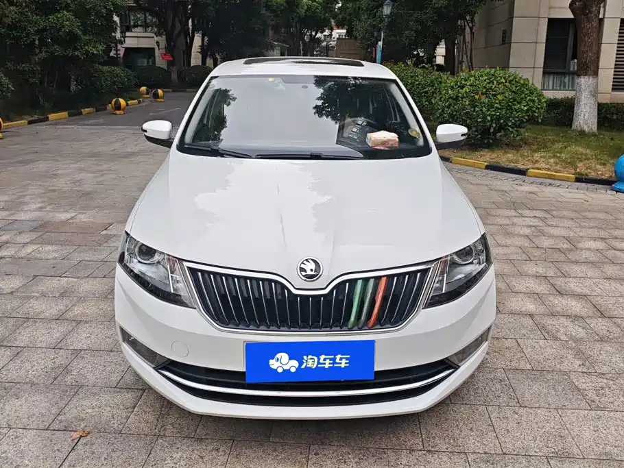 Skoda Rapid — фото 2