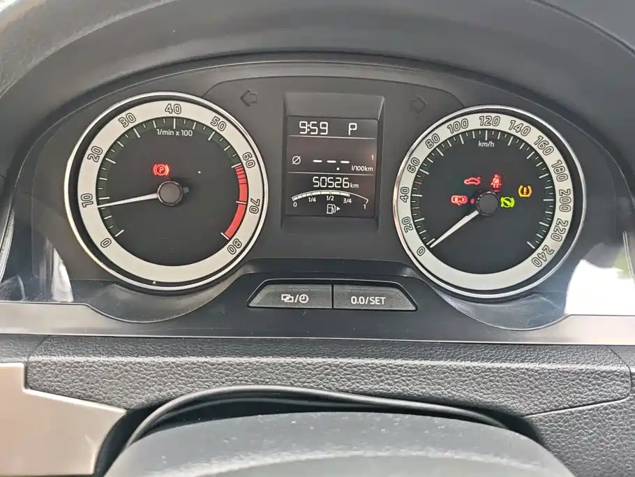 Skoda Rapid — фото 14