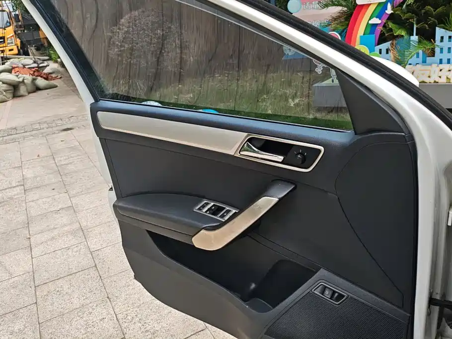 Skoda Rapid — фото 7