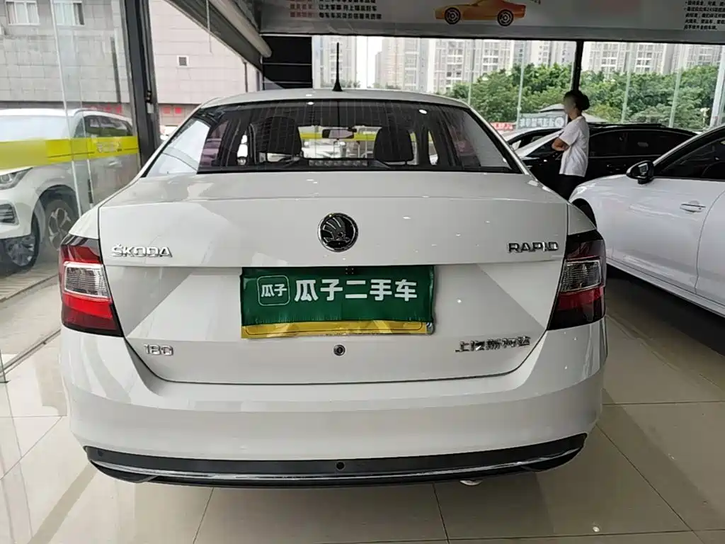 Skoda Rapid — фото 6