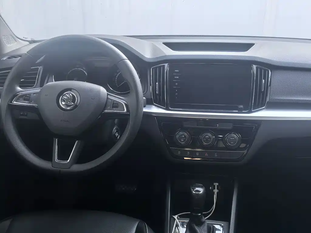 Skoda Kamiq — фото 3