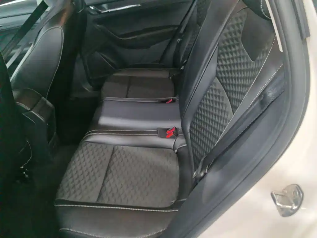 Skoda Kamiq — фото 17