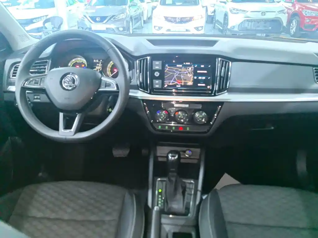 Skoda Kamiq — фото 10