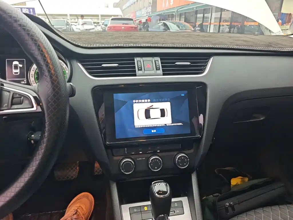 Skoda Octavia — фото 13